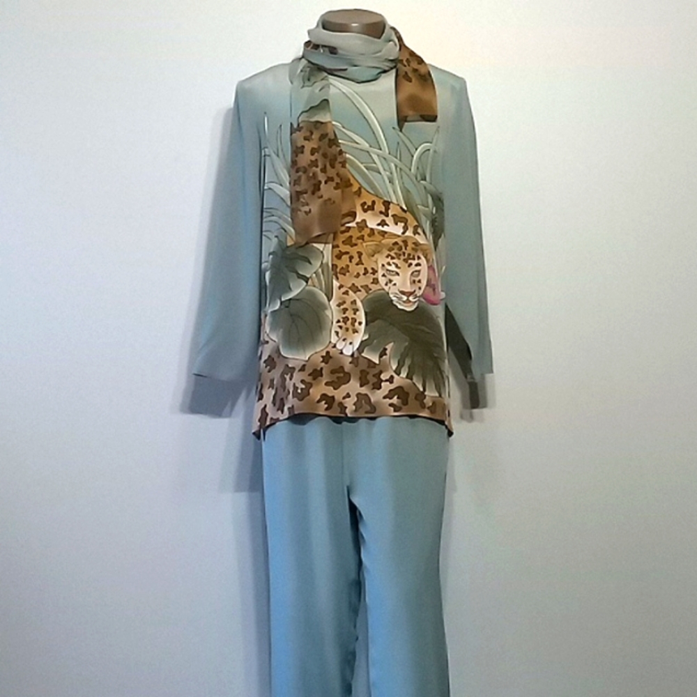 Beautiful Animal print 2pc Green Long sleeves pants set by Carole Patterson